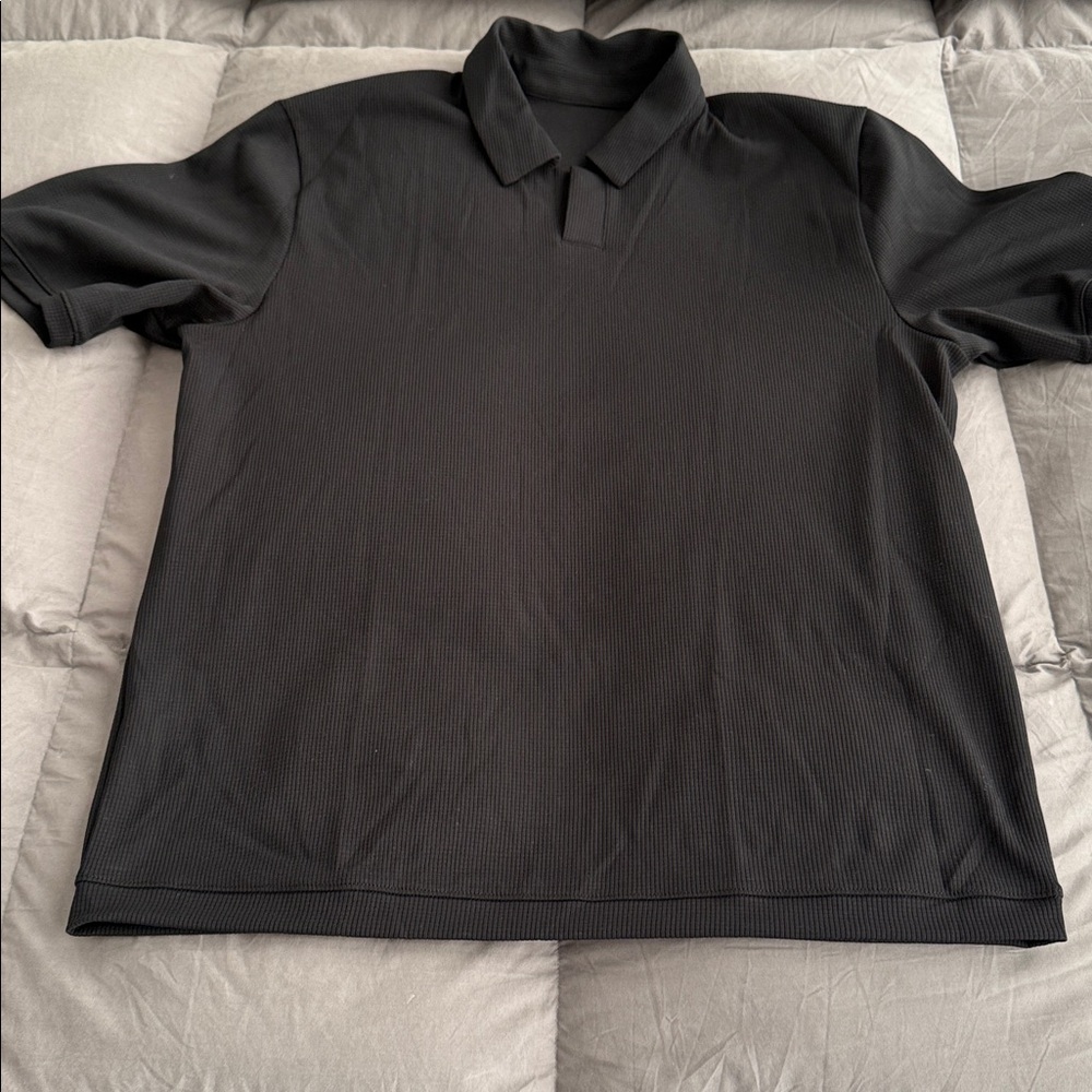 Textured Mesh Short-Sleeve Polo Shirt
